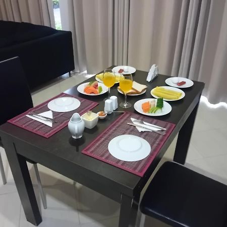 Hotel Blue Bird Negombo Eksteriør billede