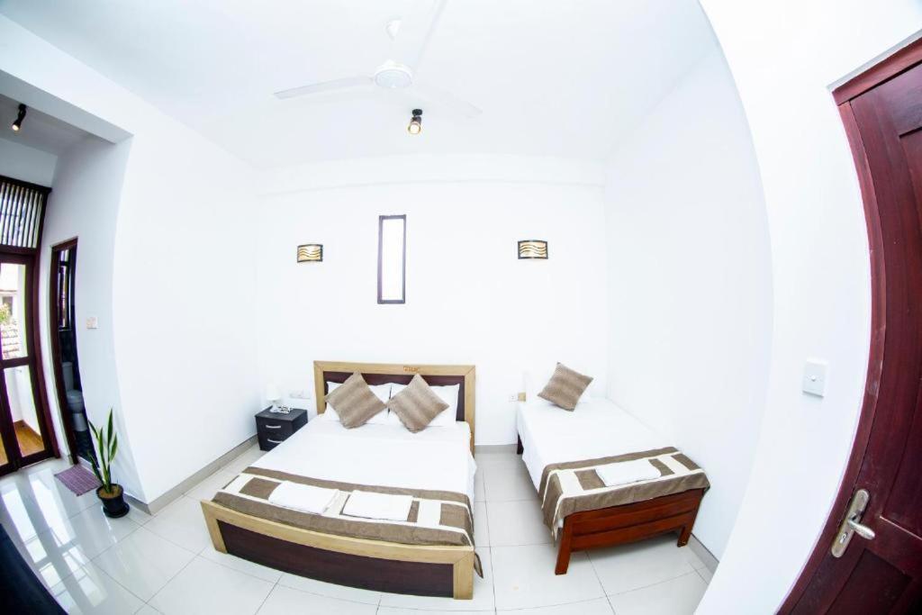Hotel Blue Bird Negombo Eksteriør billede
